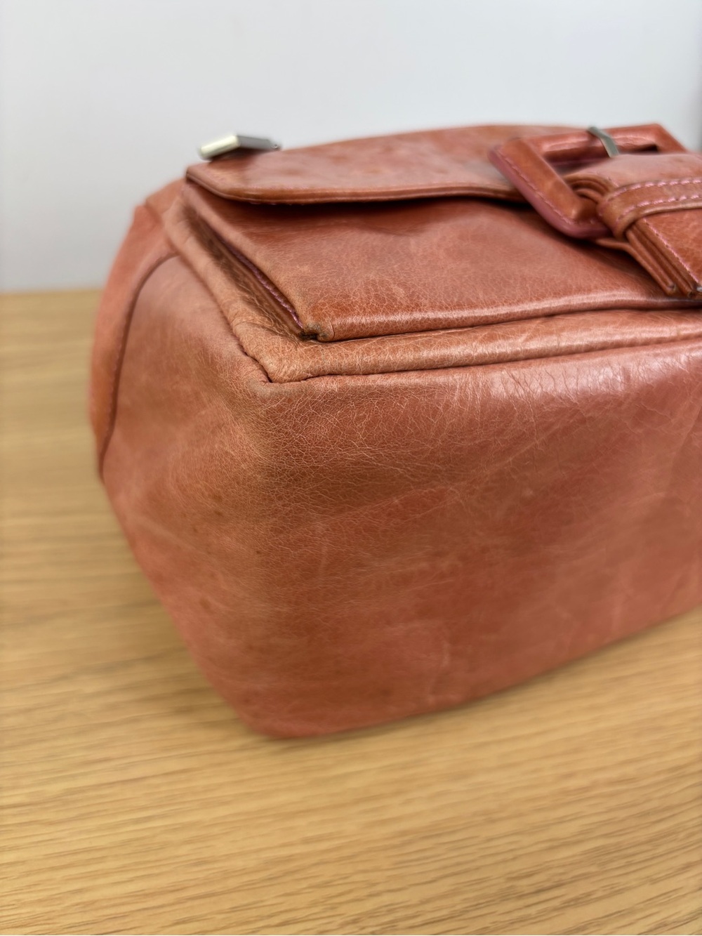 Vintage RARE Coral Pink HOBO Brand High Quality Leather Mini Zip Bag - Picture 13 of 15